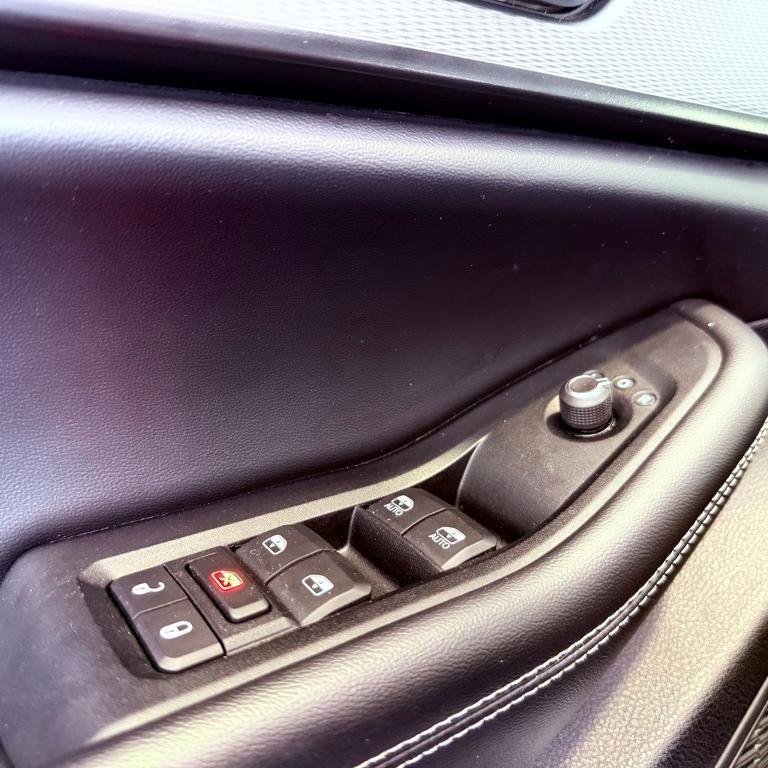 used 2023 Jeep Grand Cherokee L car, priced at $25,987