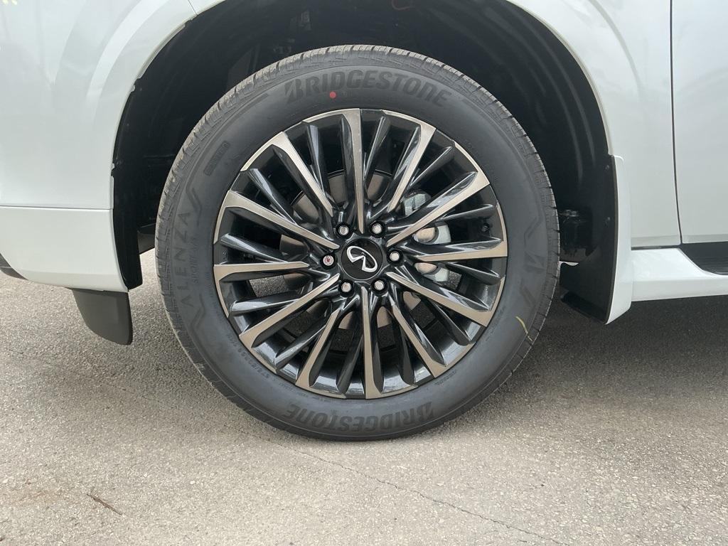 new 2026 INFINITI QX80 car, priced at $104,860
