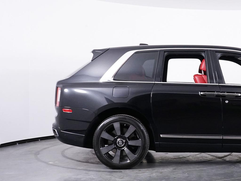 used 2022 Rolls-Royce Cullinan car, priced at $279,900