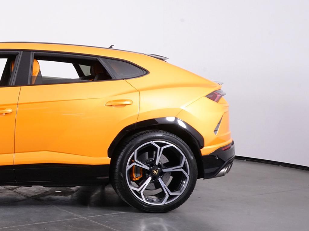 used 2022 Lamborghini Urus car, priced at $189,991