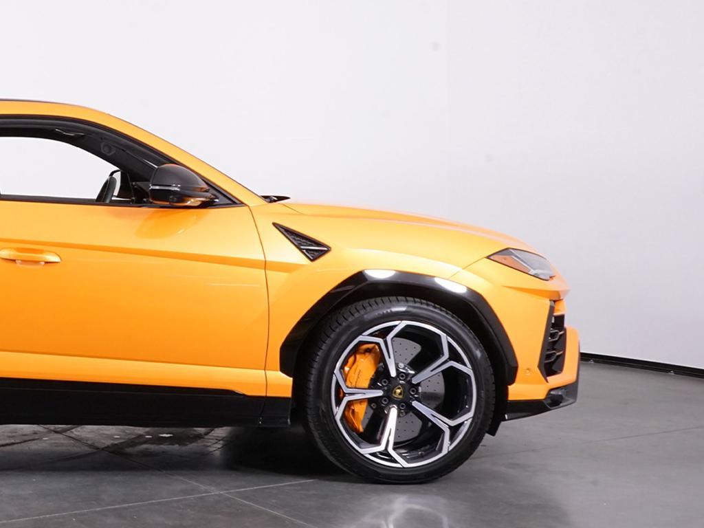 used 2022 Lamborghini Urus car, priced at $189,991