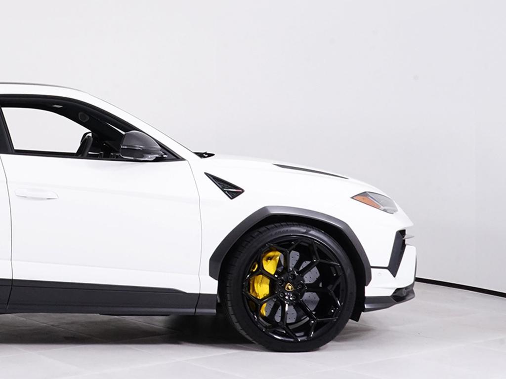 used 2024 Lamborghini Urus car, priced at $324,991