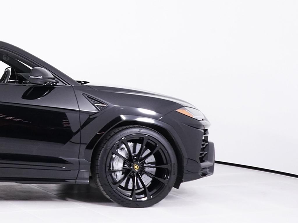 used 2022 Lamborghini Urus car, priced at $218,991
