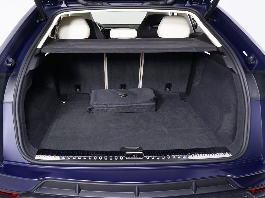 used 2024 Lamborghini Urus car, priced at $269,991