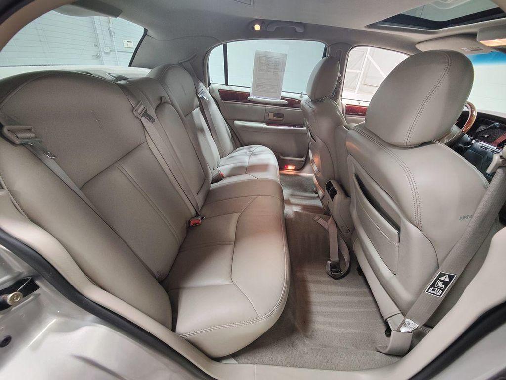 used 2004 Lincoln Town Car car, priced at $14,995