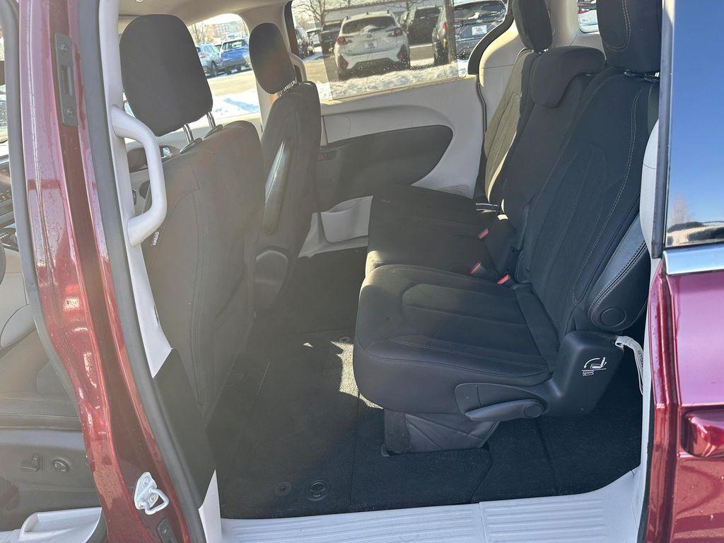 used 2018 Chrysler Pacifica car, priced at $14,452