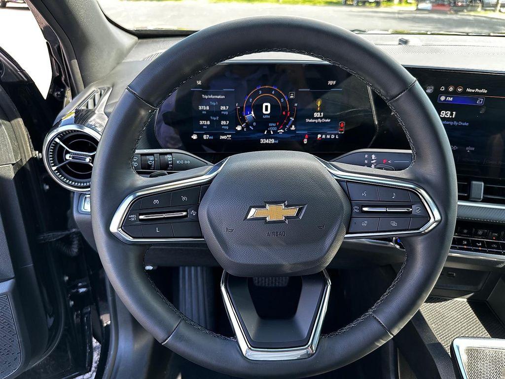 used 2025 Chevrolet Equinox car, priced at $27,569
