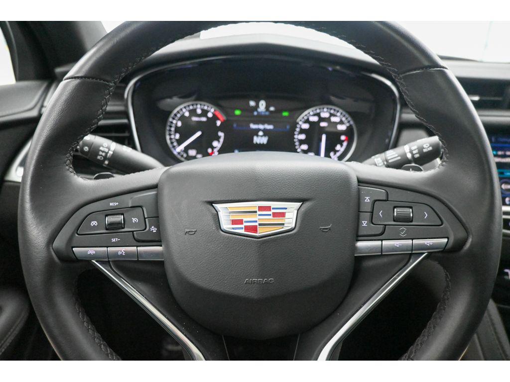 used 2025 Cadillac XT6 car, priced at $47,992