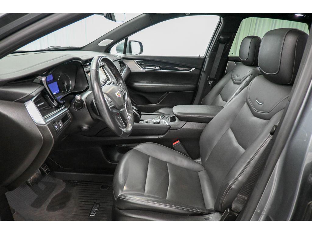 used 2022 Cadillac XT5 car, priced at $28,375