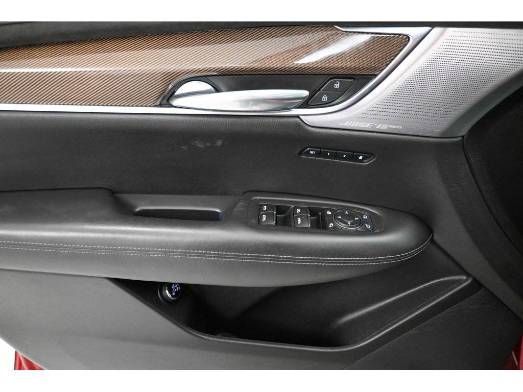 used 2023 Cadillac XT6 car, priced at $38,982