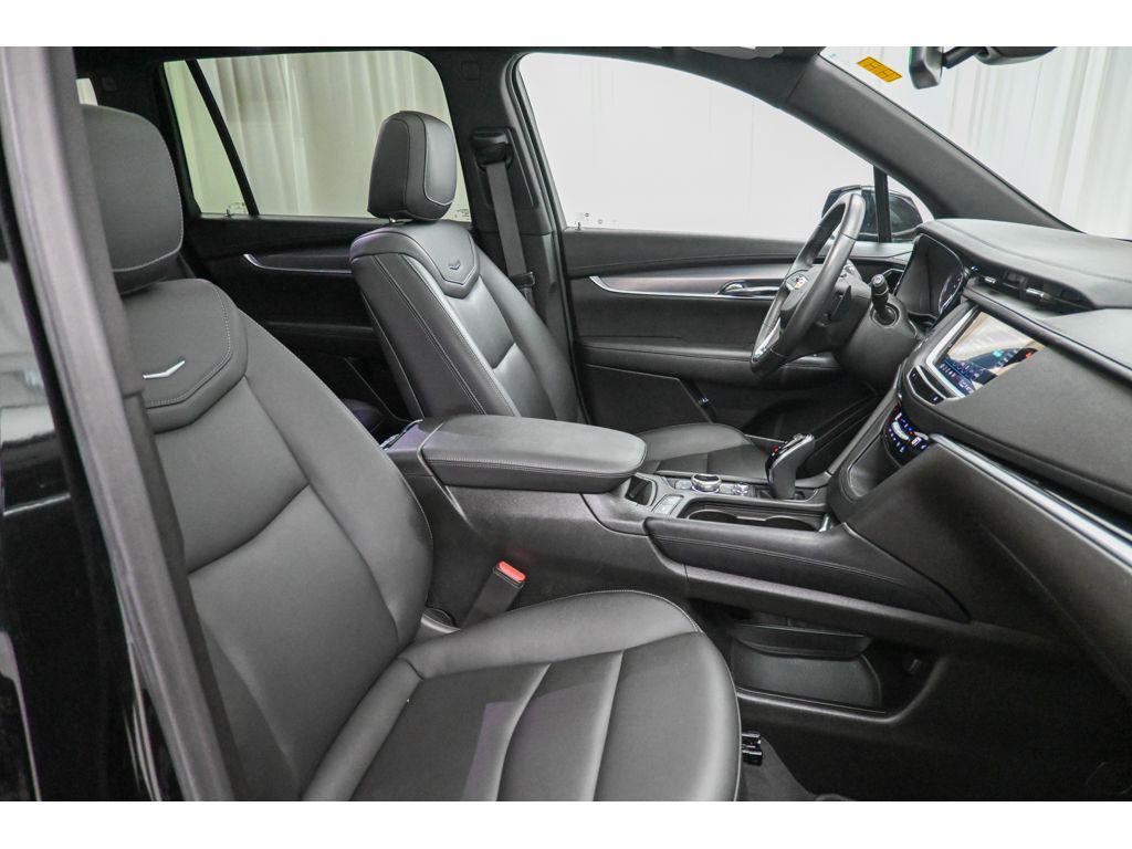 used 2024 Cadillac XT6 car, priced at $43,992