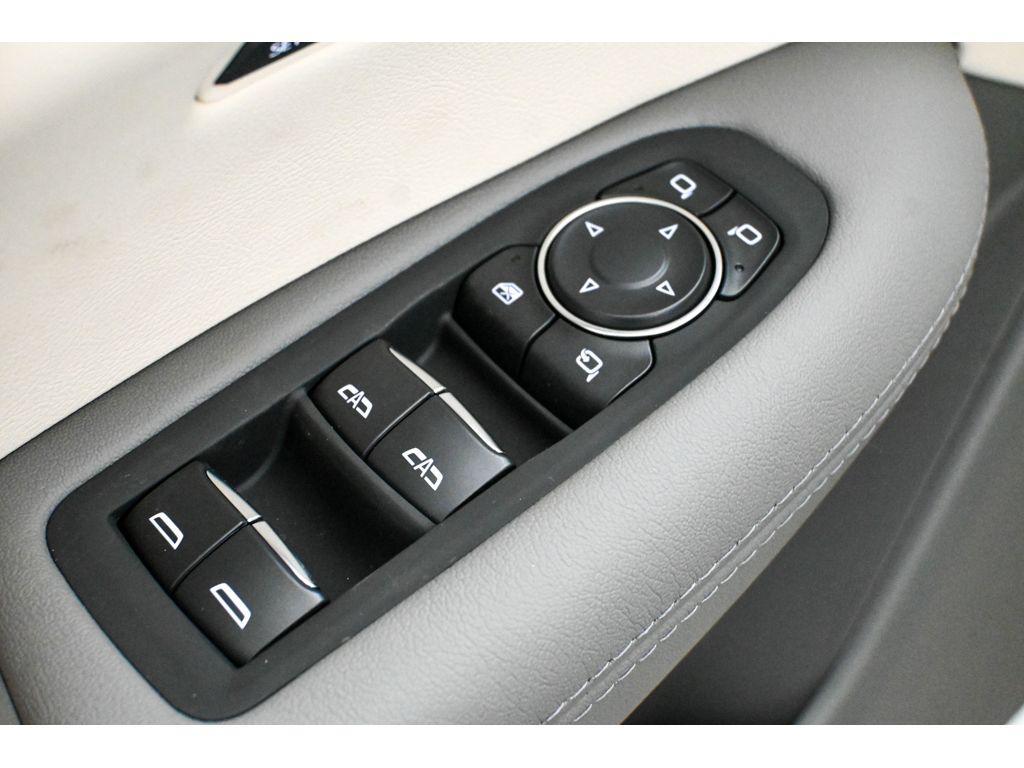 new 2026 Cadillac XT5 car, priced at $61,470