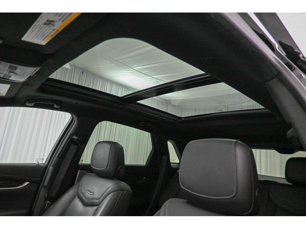 used 2022 Cadillac XT5 car, priced at $27,569