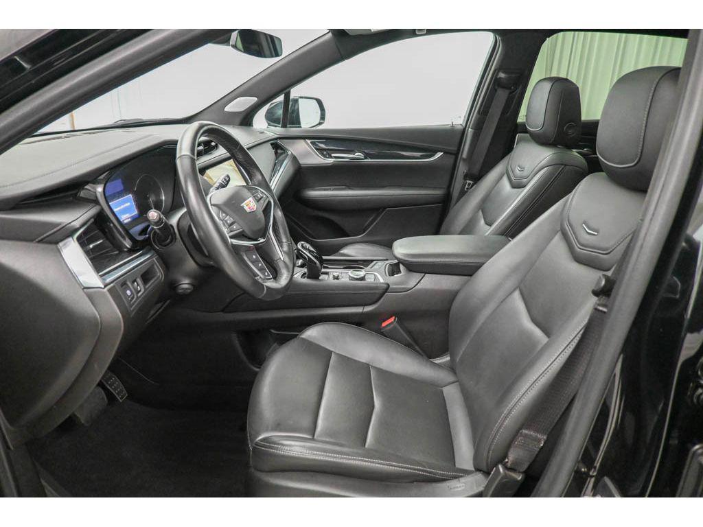 used 2022 Cadillac XT5 car, priced at $27,569