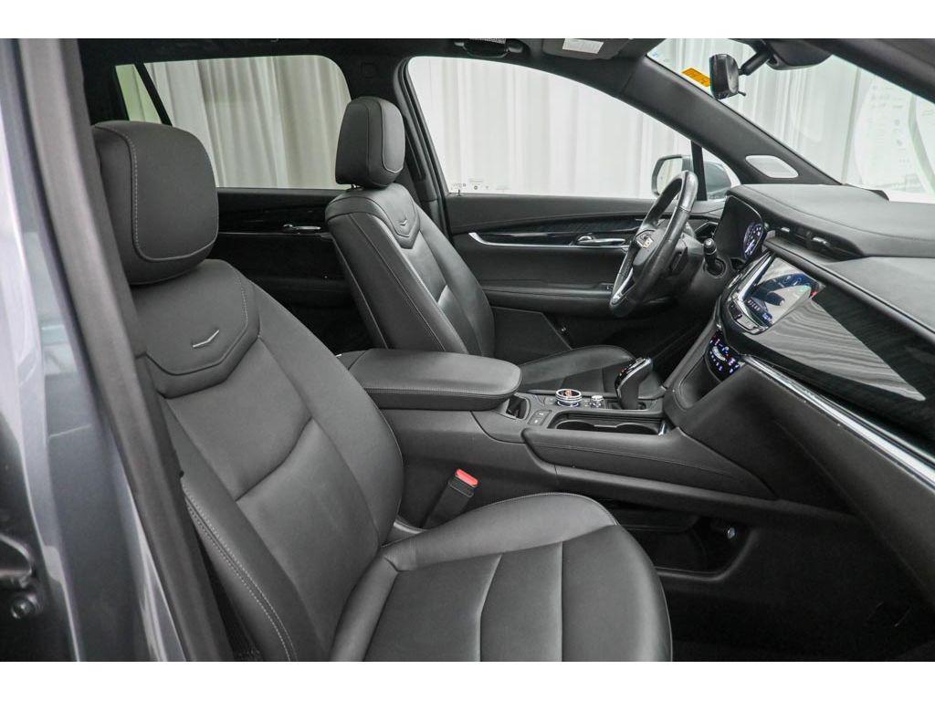 used 2020 Cadillac XT6 car, priced at $29,995