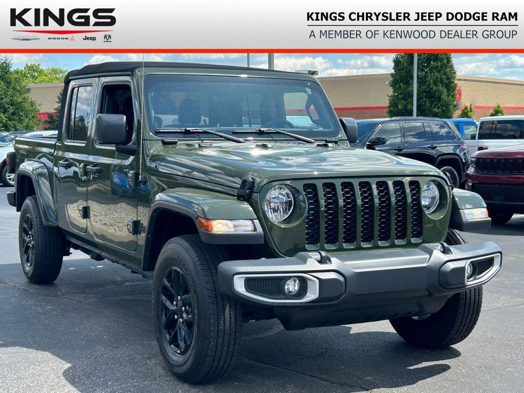 used 2023 Jeep Gladiator car, priced at $33,200