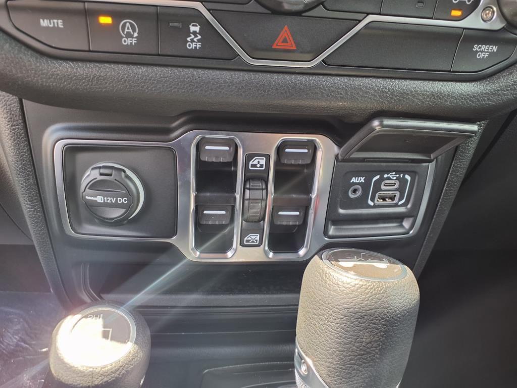 new 2025 Jeep Wrangler car, priced at $42,013