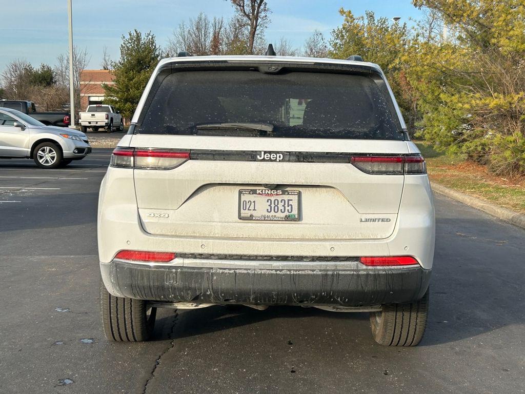 new 2025 Jeep Grand Cherokee car, priced at $37,007