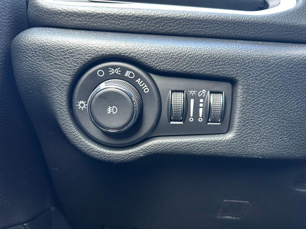 new 2026 Chrysler Pacifica car, priced at $42,764