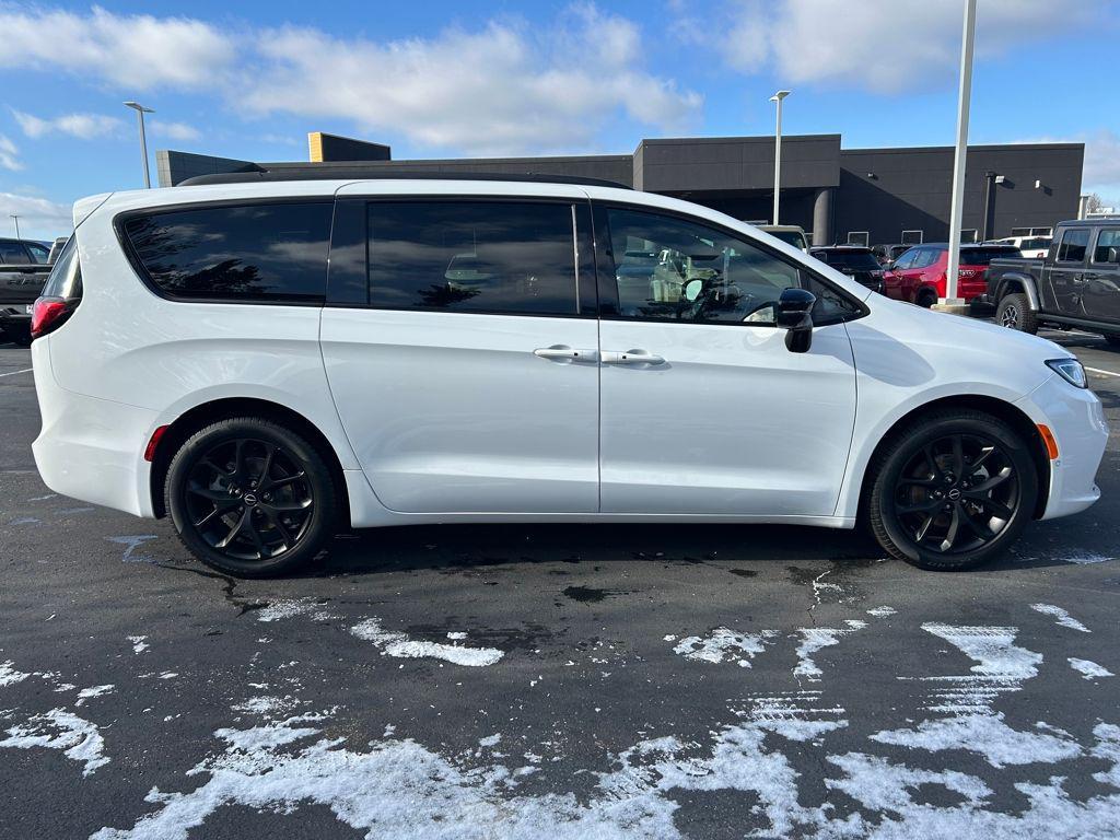 new 2026 Chrysler Pacifica car, priced at $42,764