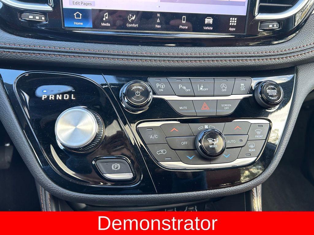 new 2025 Chrysler Pacifica car, priced at $53,100