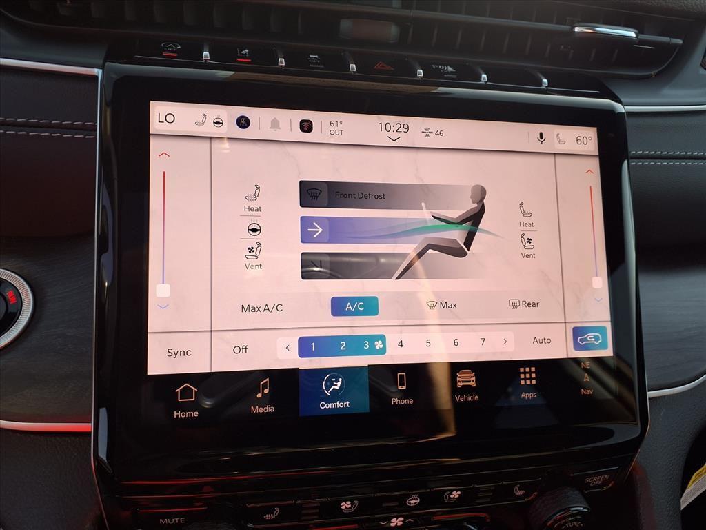 new 2025 Jeep Grand Cherokee car, priced at $44,010