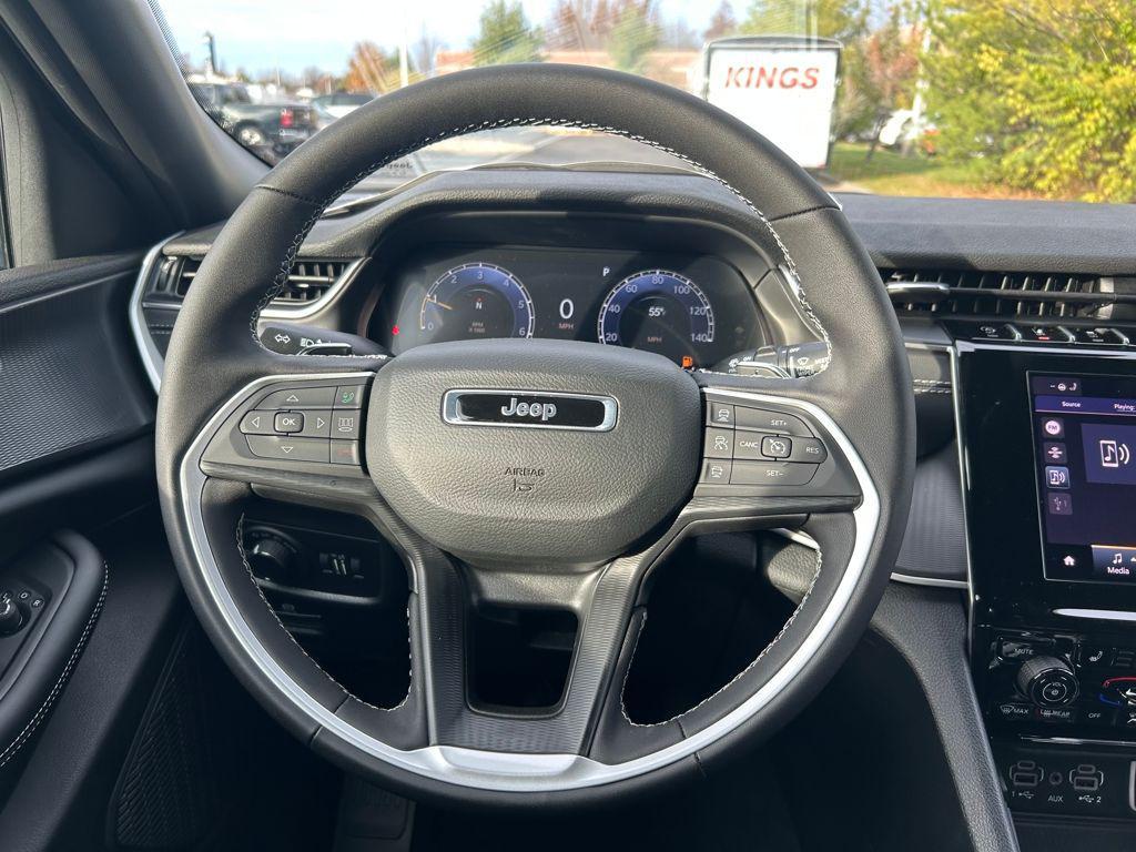 new 2025 Jeep Grand Cherokee car, priced at $42,585