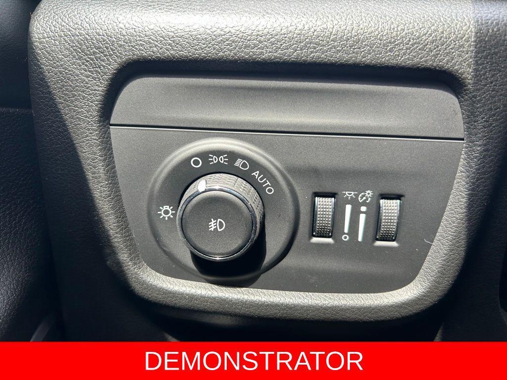 new 2026 Jeep Grand Cherokee car, priced at $44,267