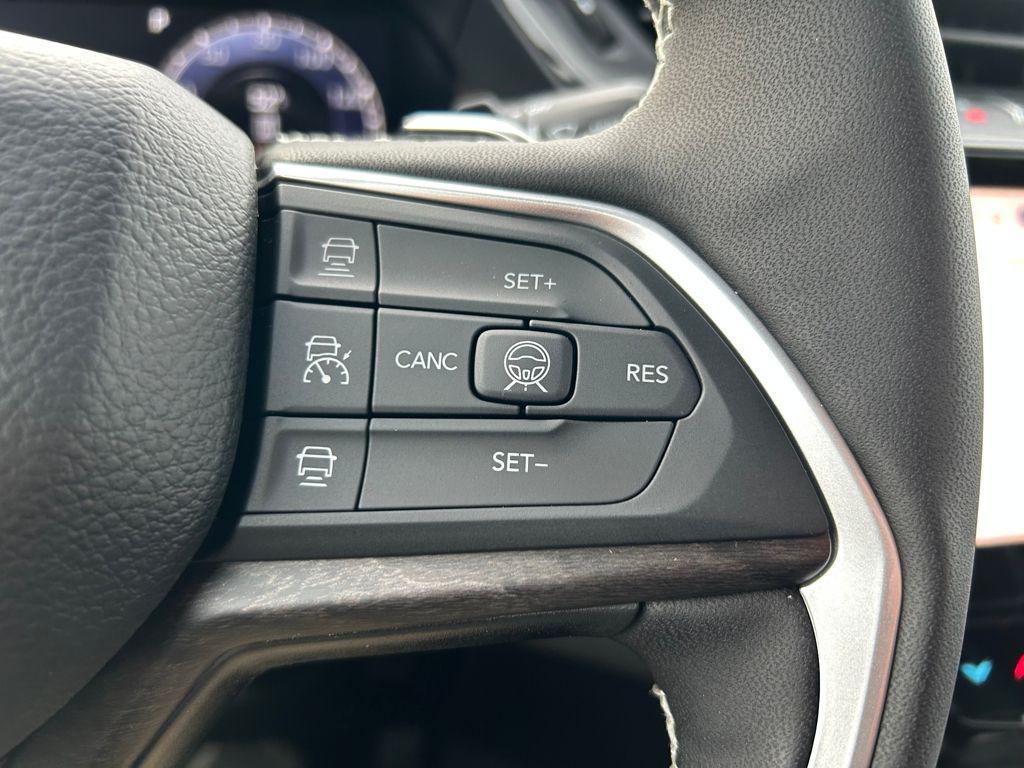 new 2026 Jeep Grand Cherokee car, priced at $47,880