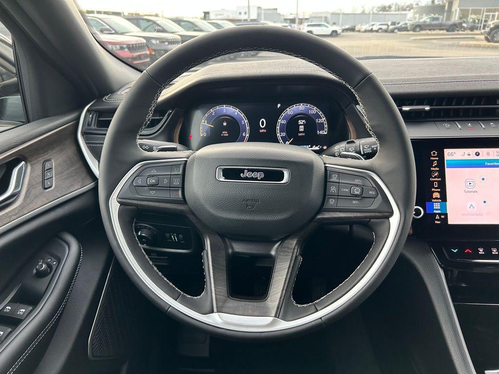 new 2026 Jeep Grand Cherokee car, priced at $47,880