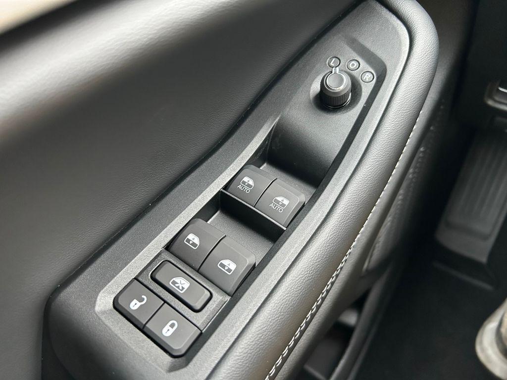 new 2026 Jeep Grand Cherokee car, priced at $47,880