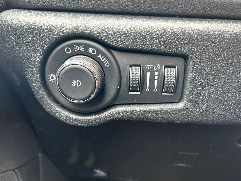 new 2026 Chrysler Pacifica car, priced at $47,456