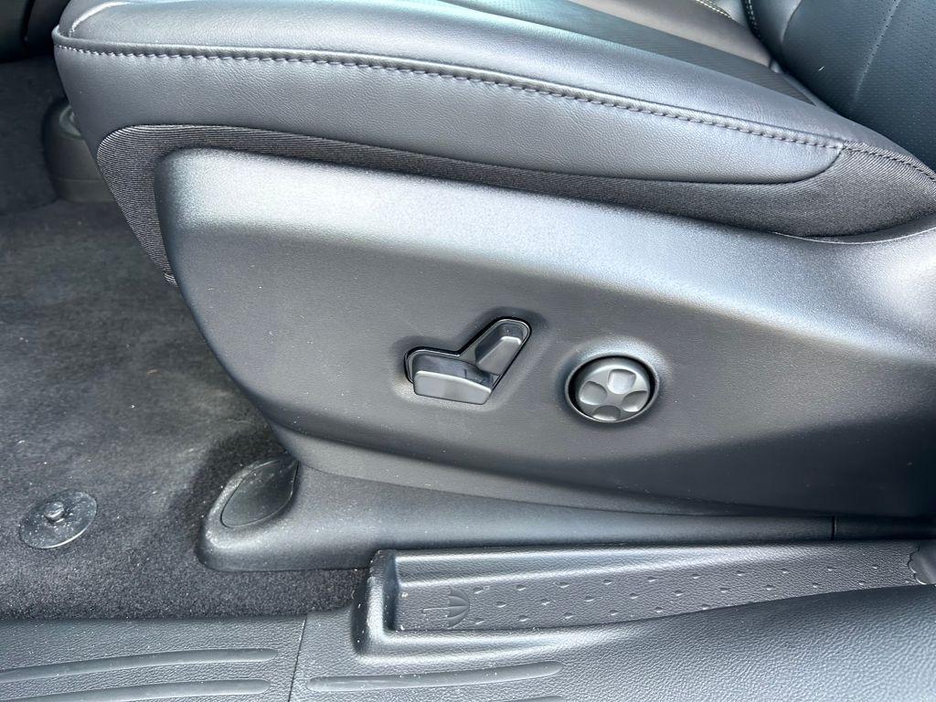 new 2026 Chrysler Pacifica car, priced at $42,414