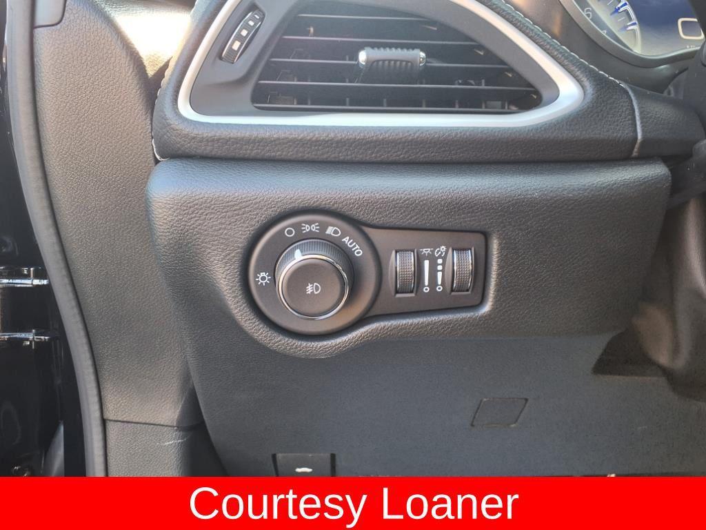 new 2025 Chrysler Pacifica car, priced at $41,175