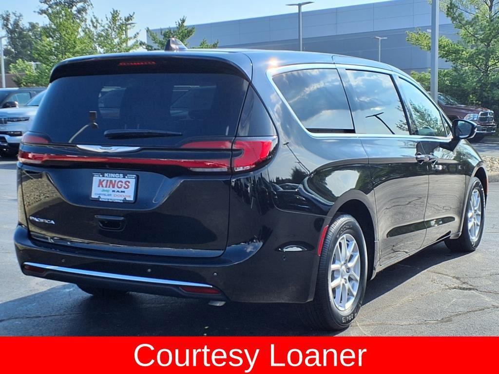 new 2025 Chrysler Pacifica car, priced at $41,175