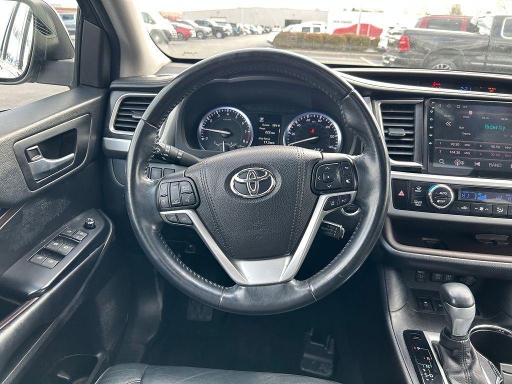 used 2017 Toyota Highlander car, priced at $20,395