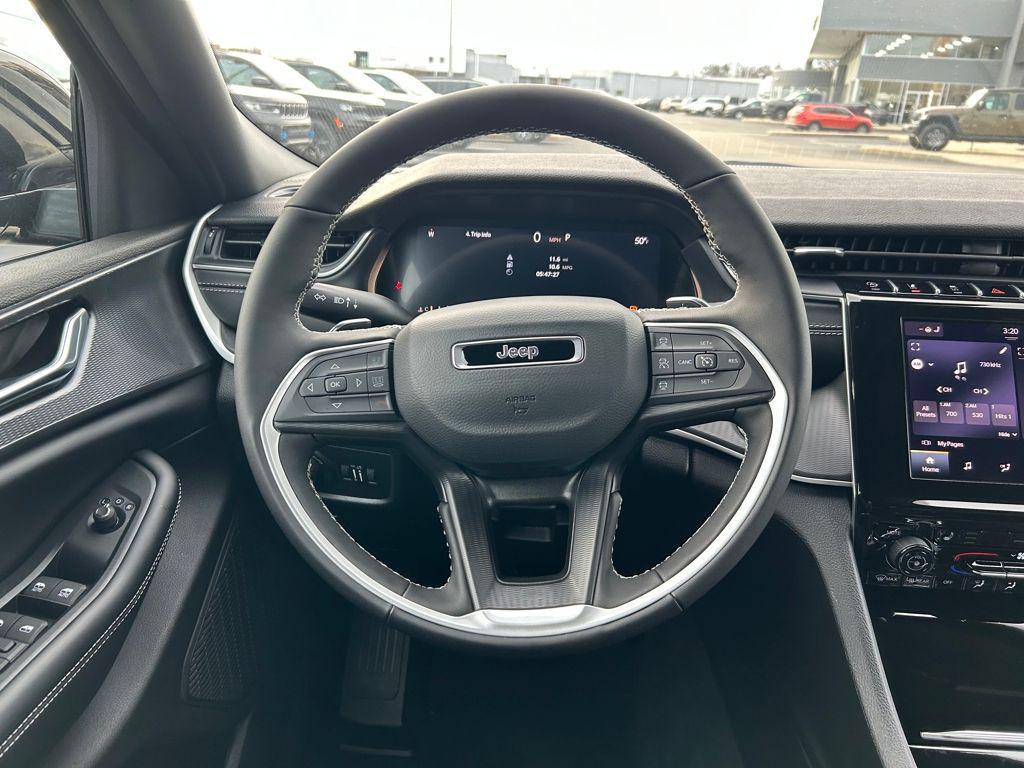 new 2025 Jeep Grand Cherokee car, priced at $46,539