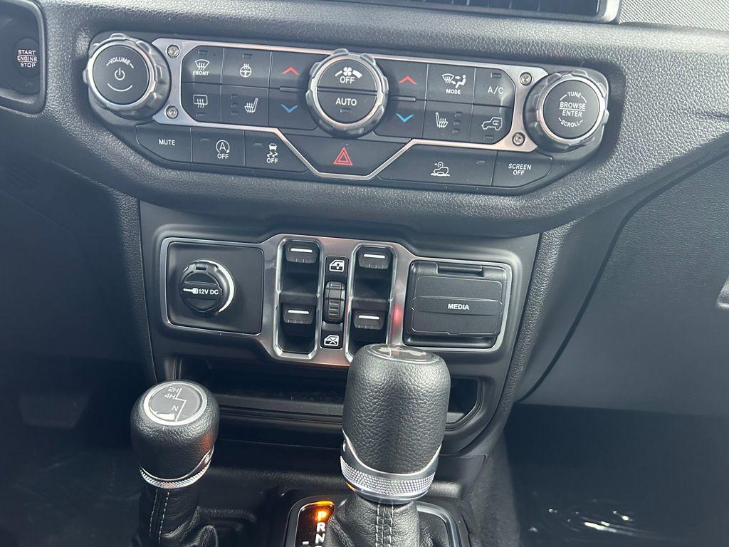 new 2026 Jeep Wrangler car, priced at $44,797