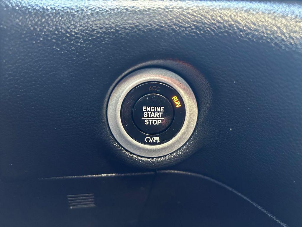 used 2020 Chrysler Pacifica car, priced at $16,000