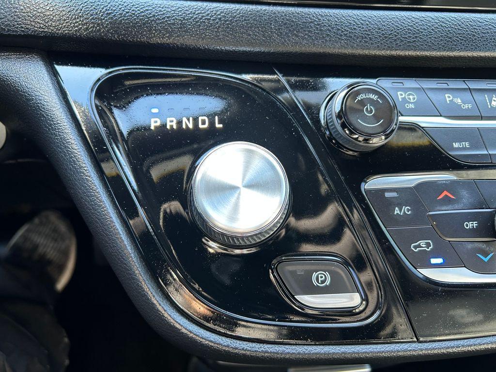 used 2020 Chrysler Pacifica car, priced at $16,000