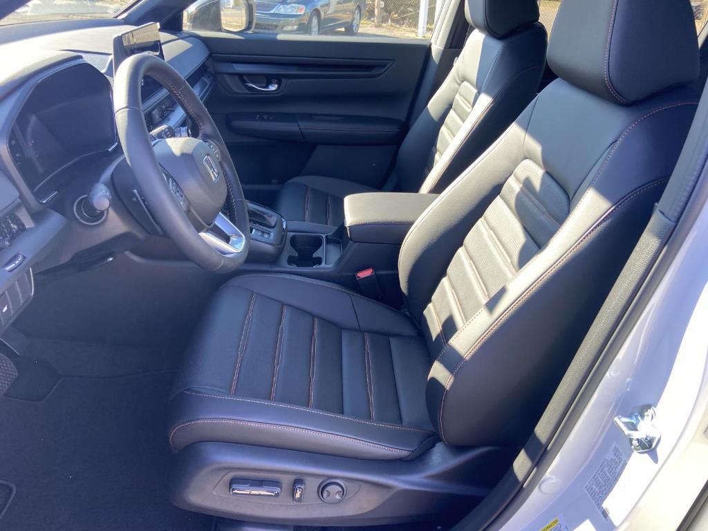 new 2026 Honda CR-V Hybrid car, priced at $38,593