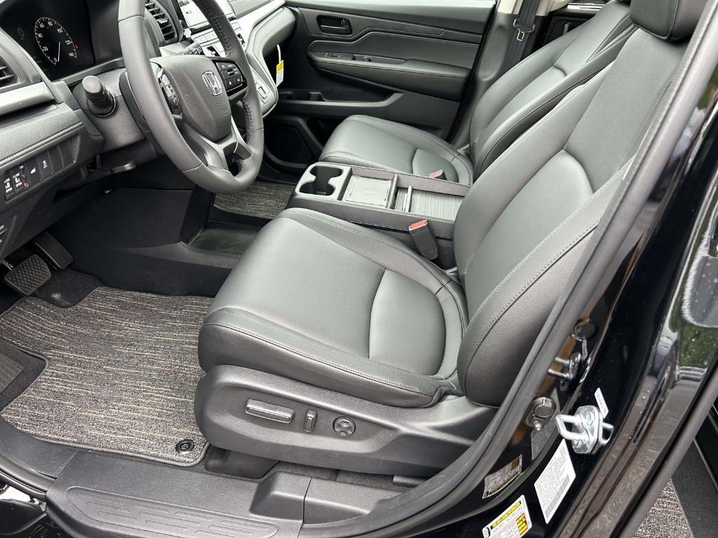 new 2026 Honda Odyssey car, priced at $42,083