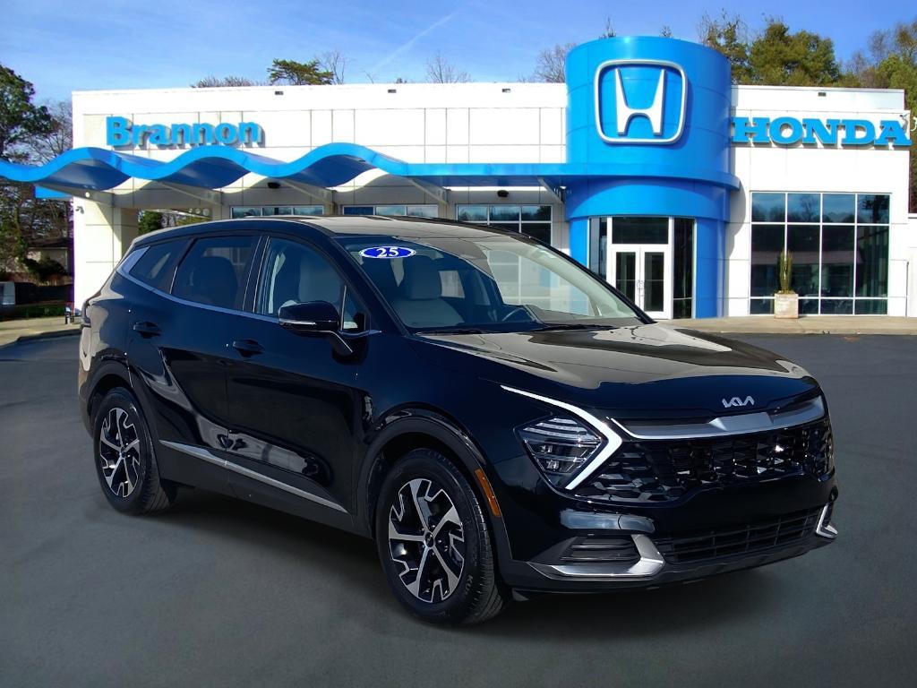 used 2025 Kia Sportage car, priced at $27,555