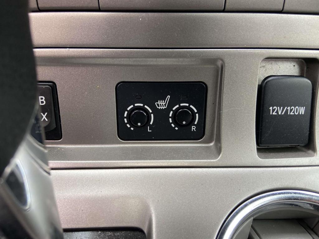 used 2013 Toyota Highlander car, priced at $9,555