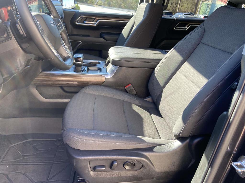 used 2024 Chevrolet Silverado 1500 car, priced at $45,888