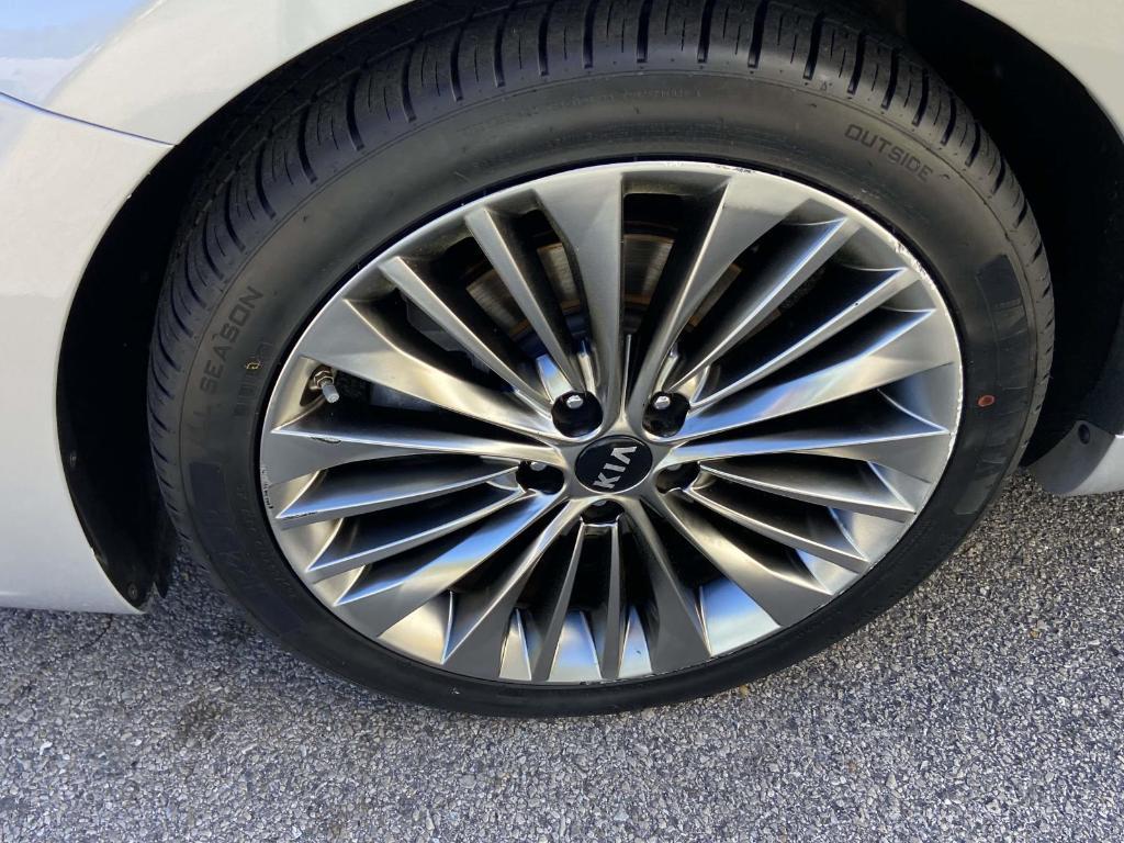 used 2017 Kia Cadenza car, priced at $15,555