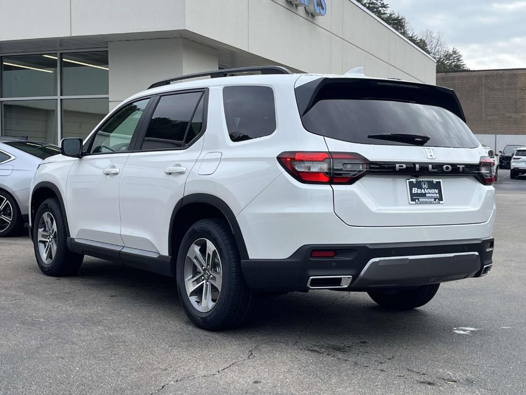 new 2026 Honda Pilot car, priced at $44,470
