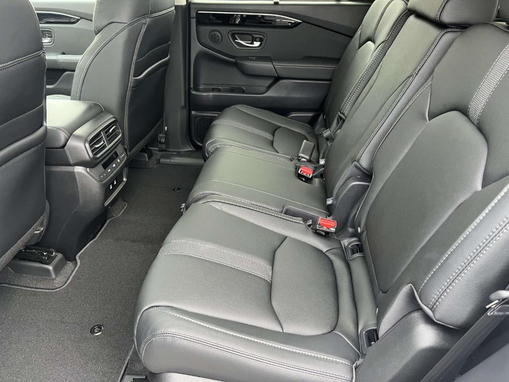 new 2026 Honda Pilot car, priced at $44,470