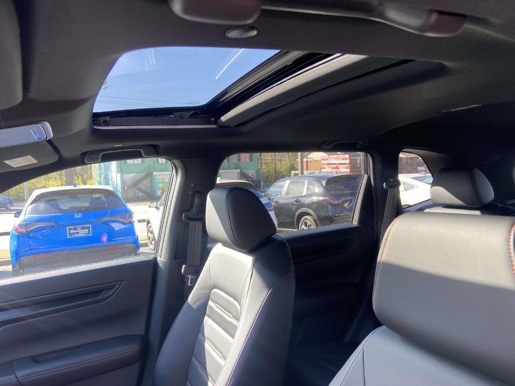 new 2026 Honda CR-V Hybrid car, priced at $38,161