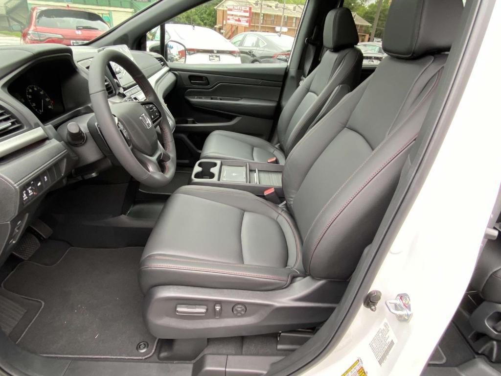 new 2026 Honda Odyssey car, priced at $43,497
